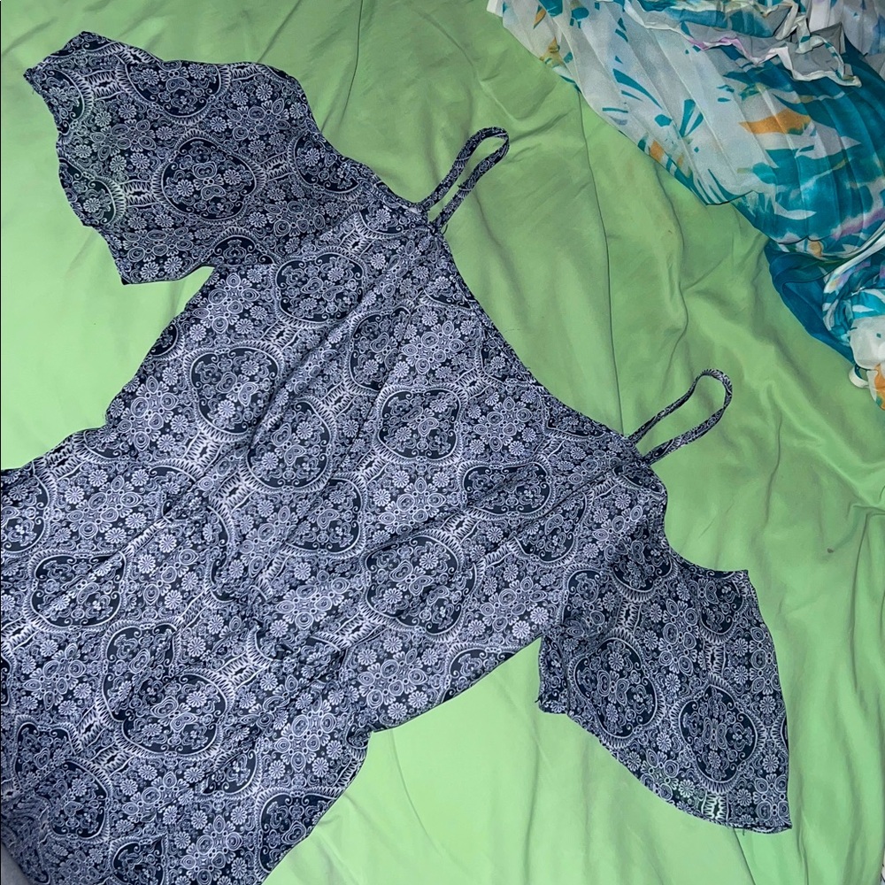 Elegant Navy Blue Patterned Dress - Picture 2 of 10